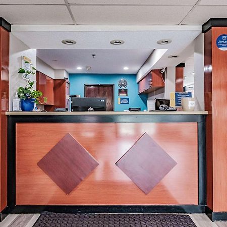 Days Inn By Wyndham Brunswick Bath Area Zewnętrze zdjęcie