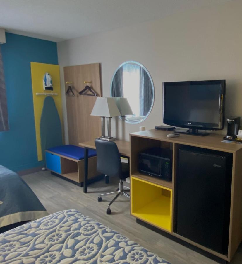 Days Inn By Wyndham Brunswick Bath Area Zewnętrze zdjęcie