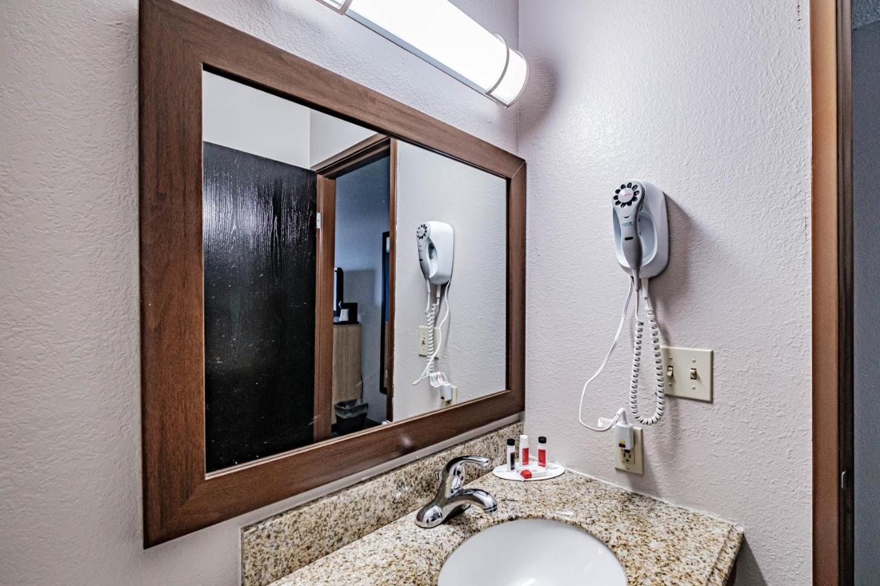 Days Inn By Wyndham Brunswick Bath Area Zewnętrze zdjęcie