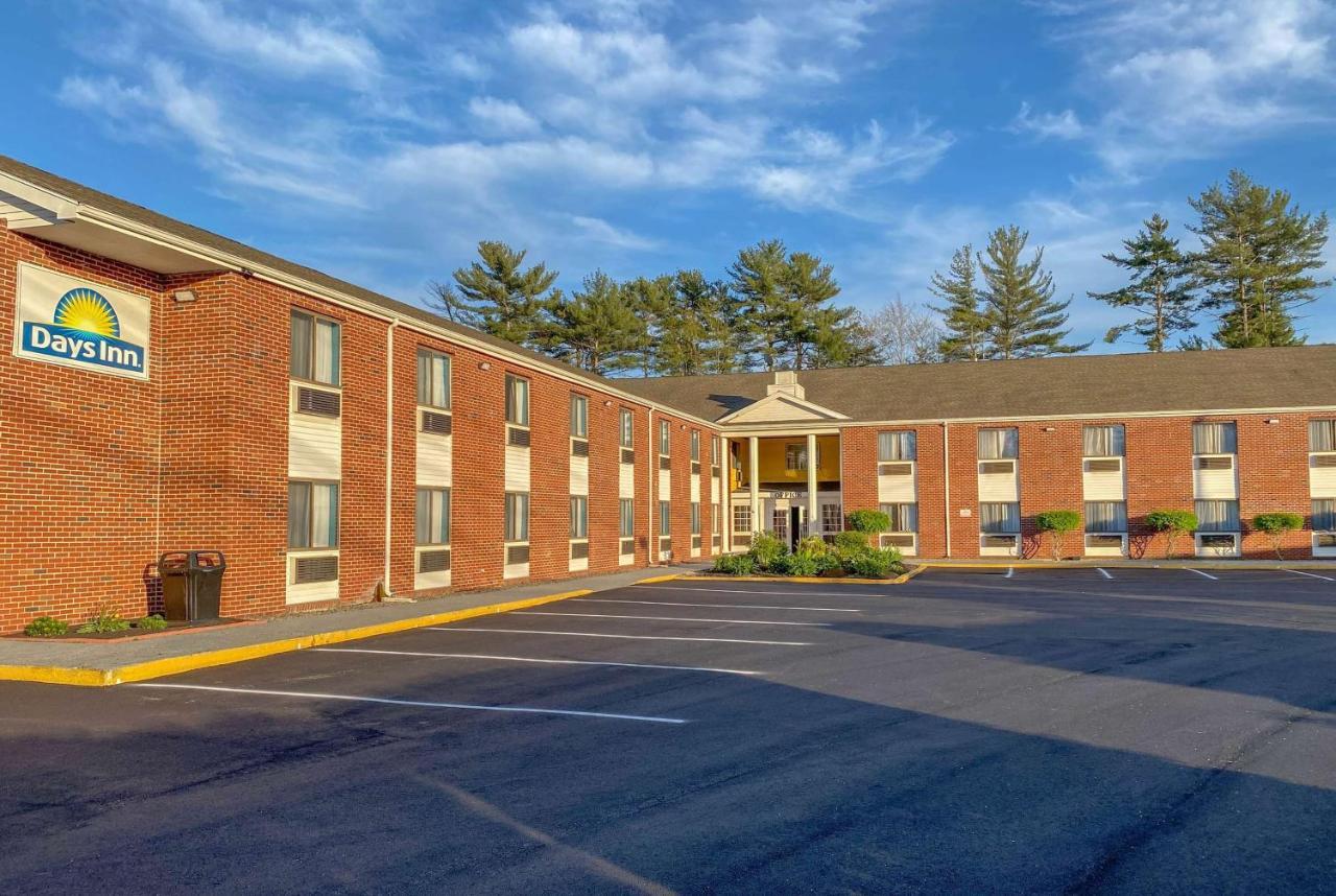 Days Inn By Wyndham Brunswick Bath Area Zewnętrze zdjęcie